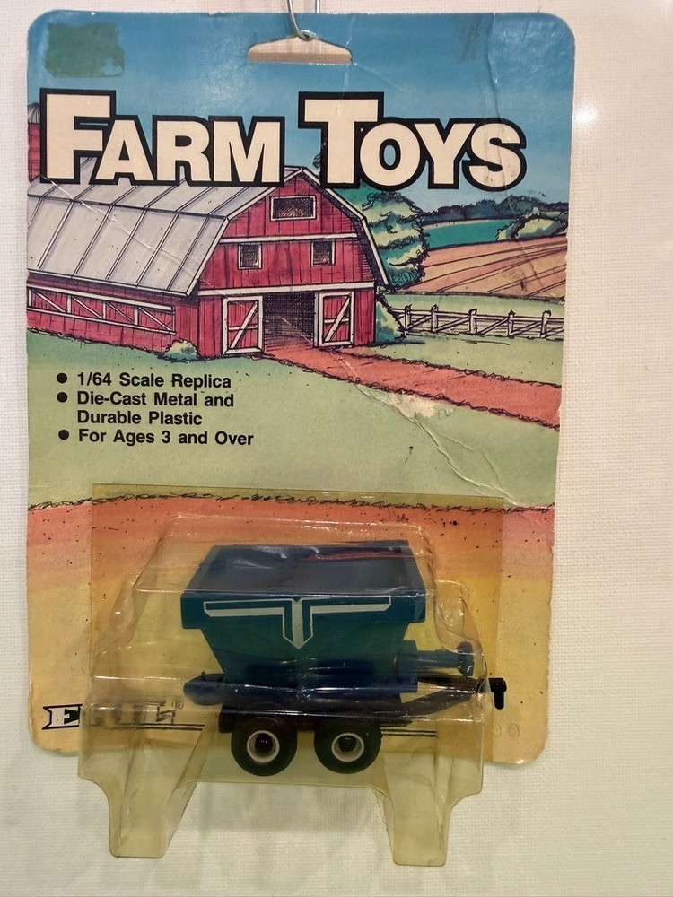 Ertl - Green  Dry Fertilizer Spreader Implement - 1/64 - 1986 - Read