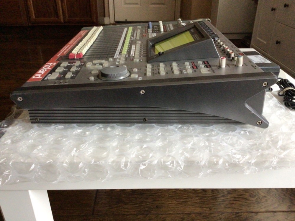 Roland VS-2000CD Digital Studio Workstation with FX Card