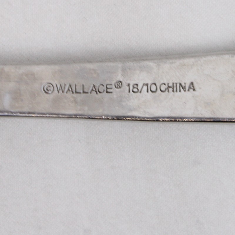 Wallace Silver Riverbed Pattern Med Cold Meat Serving Fork 18/10 8.25" Rare
