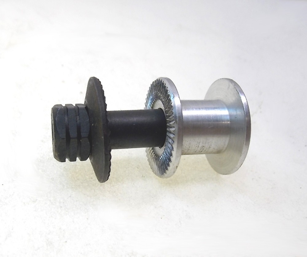 Fox Manufacturing 1/4"x28 thread 3/4" long Engine prop extension PN 6535