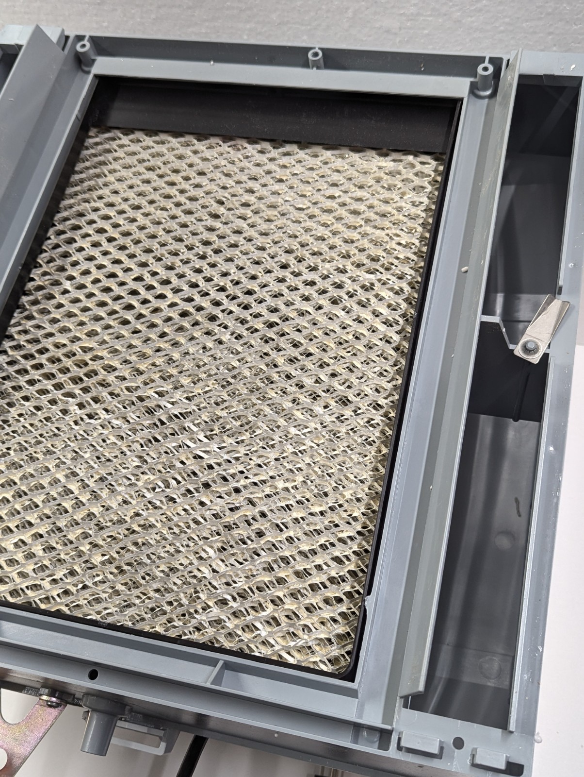 AprilAire 700M Whole-House Humidifier Manual Fan Powered Untested Unsure If Work