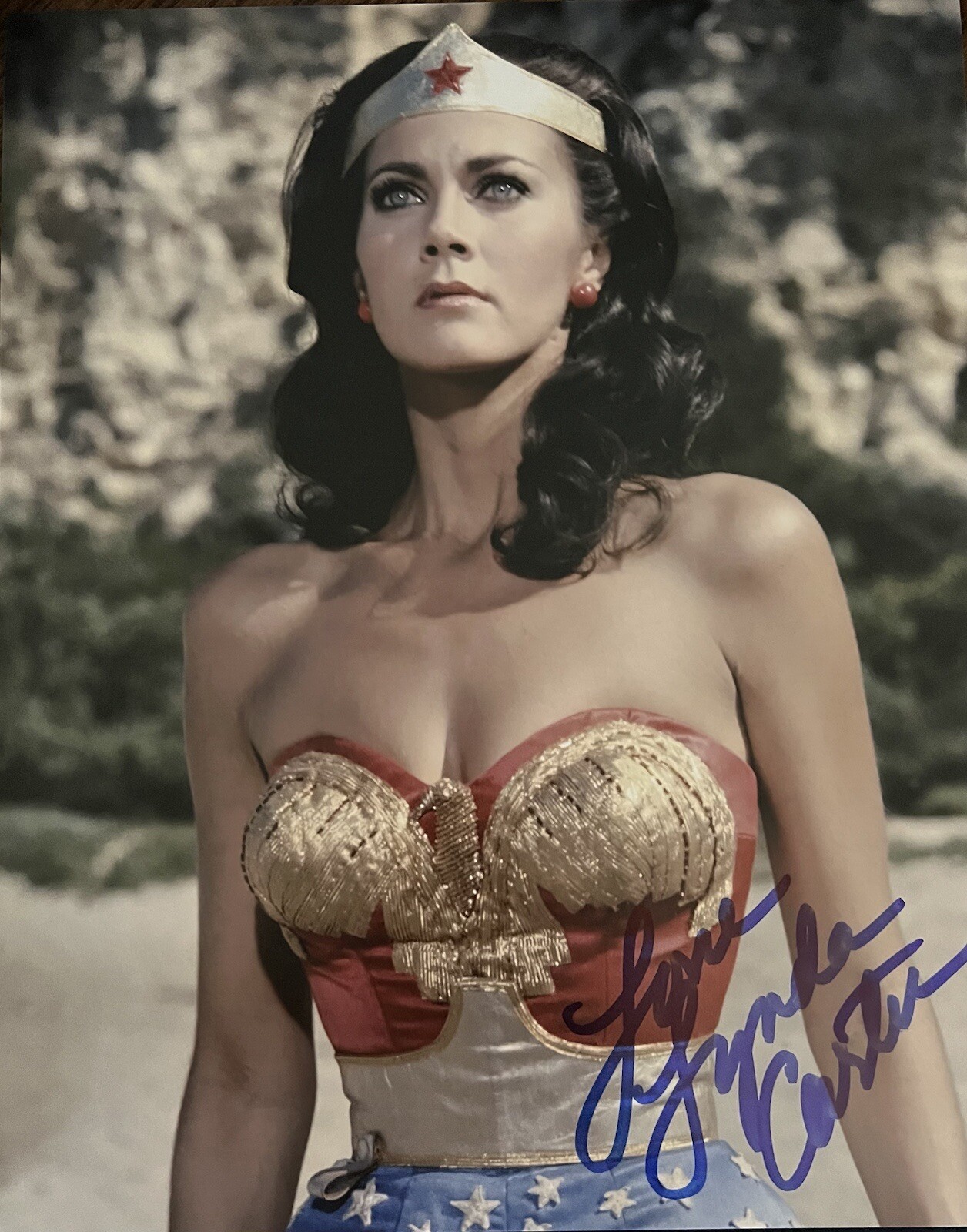 Lynda Carter Wonder Woman Signed Autographed Sexy 8x10 Color Photo