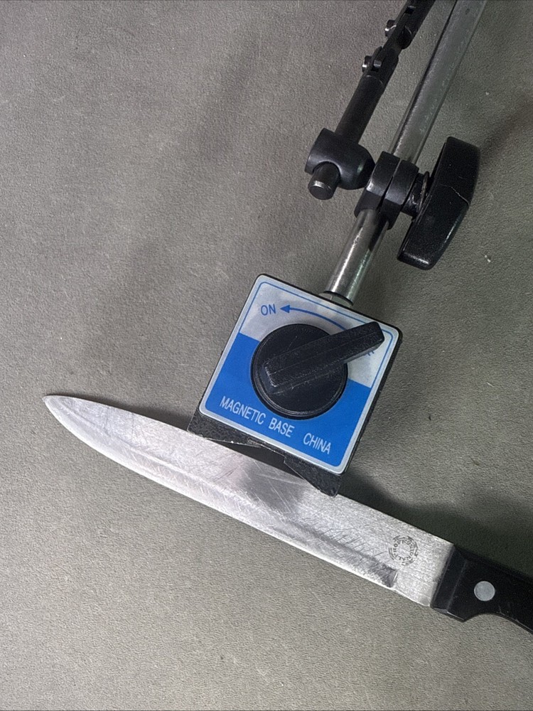 Multipositional Magnetic Base w/Fine Adjustment