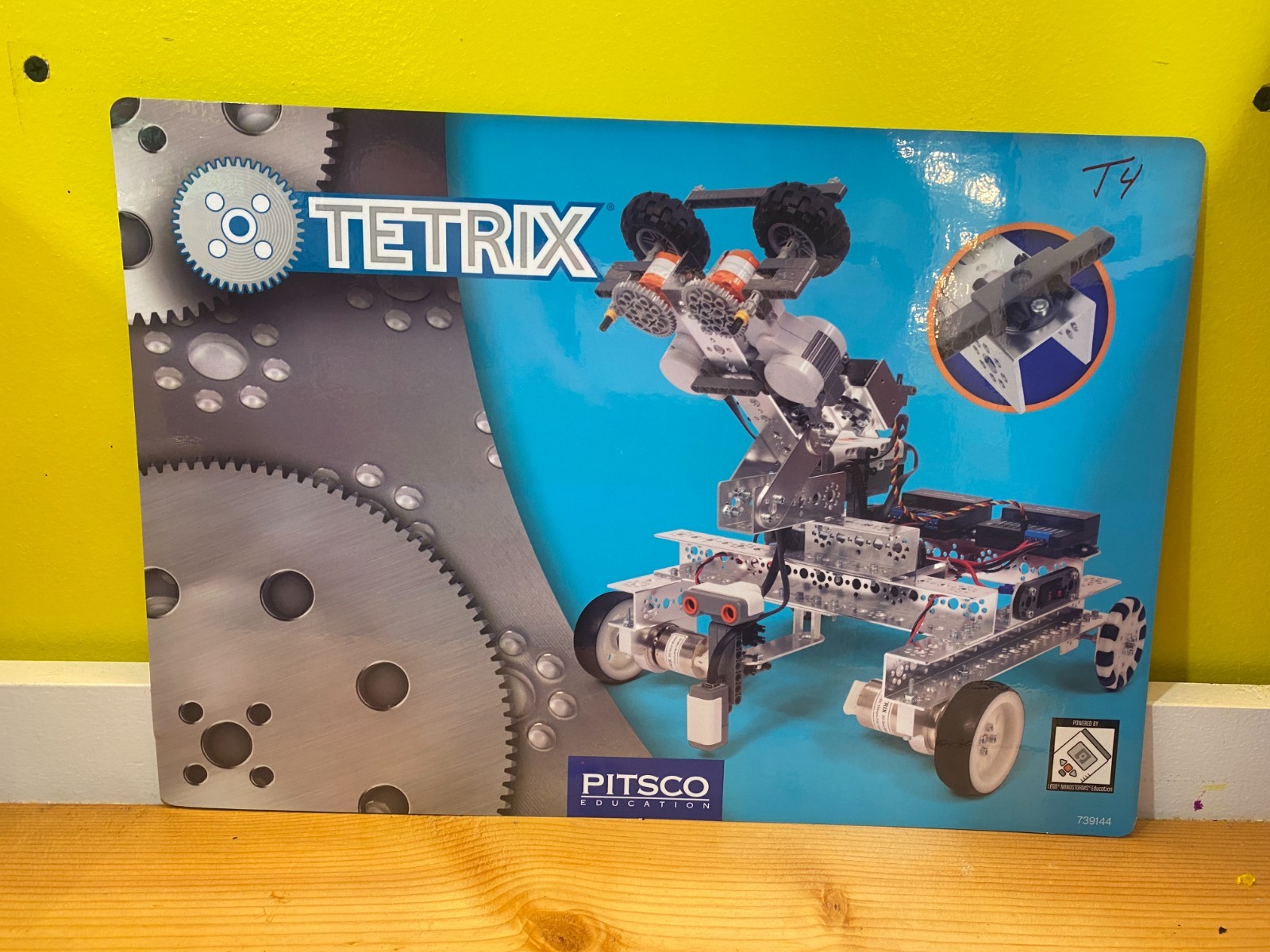 Pitsco TETRIX Robotics | Robot STEM Education Base Set 570 Pieces 739145 LEGO •