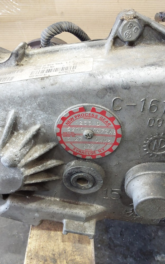 2001 Dodge Durango Transfer Case OEM 52105472AB