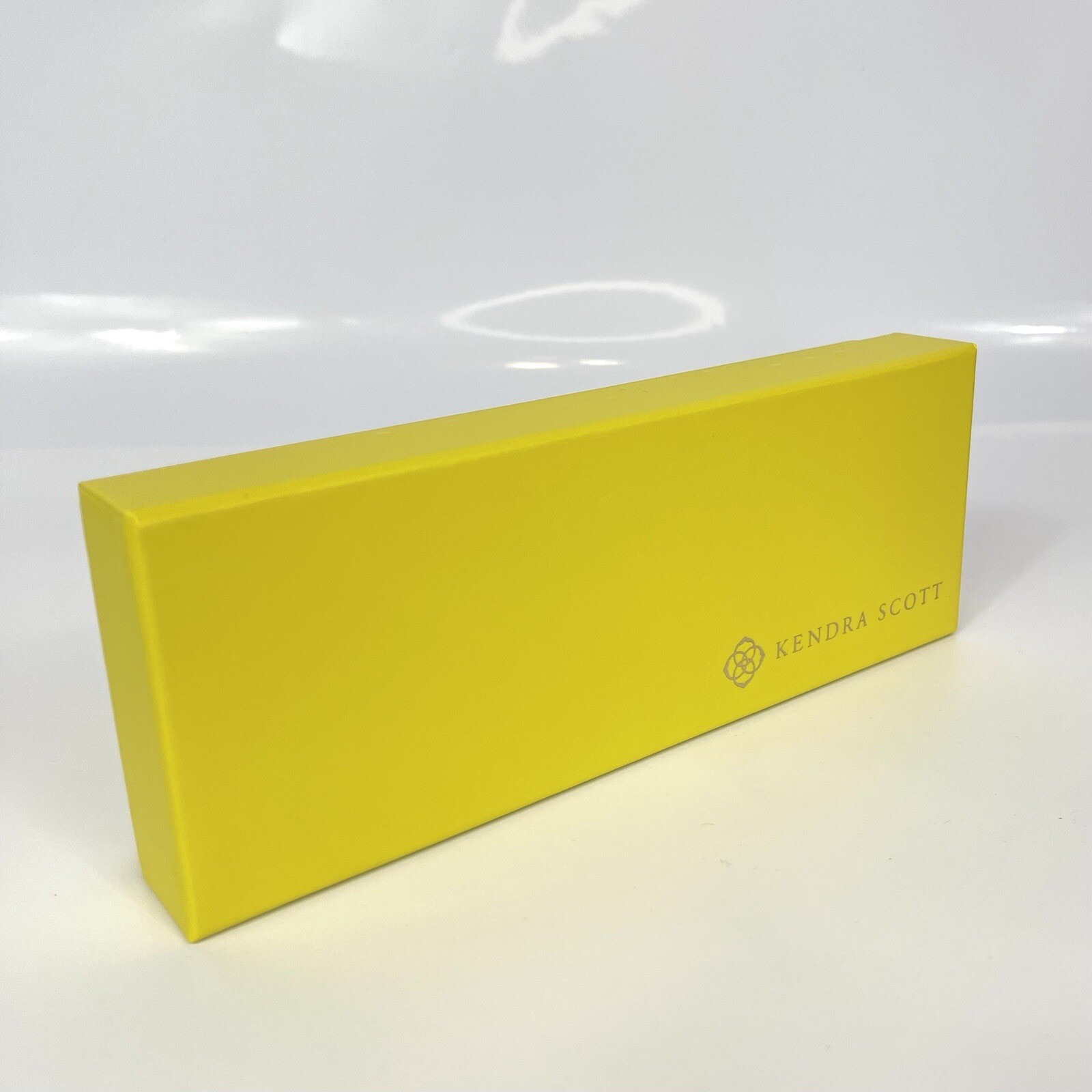 KENDRA SCOTT Small Rectangle Empty Gift Box 3 Compartments 3”x8” (2.75”x3”)