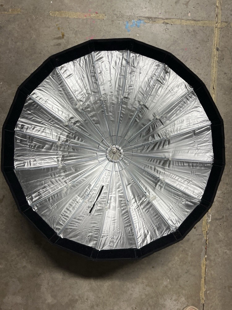 Glow EZ Lock 33.4” Deep Parabolic Softbox Kit w/ Grid & Diffusers