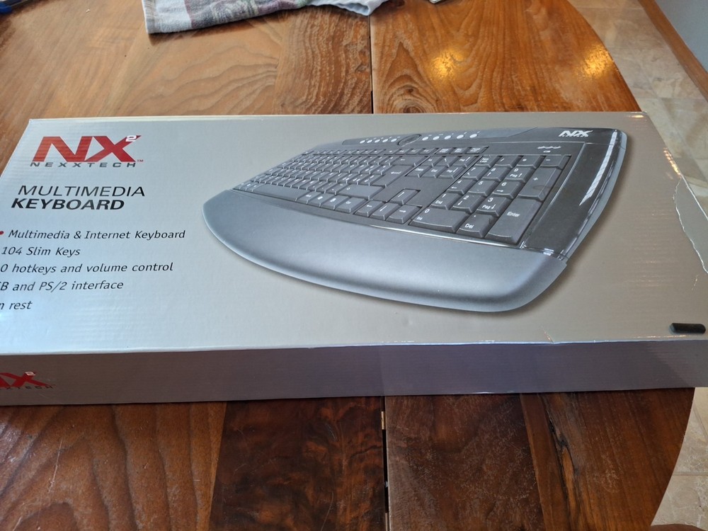 Nexxtech Multimedia  Keyboard With USB And PS/2 Interface