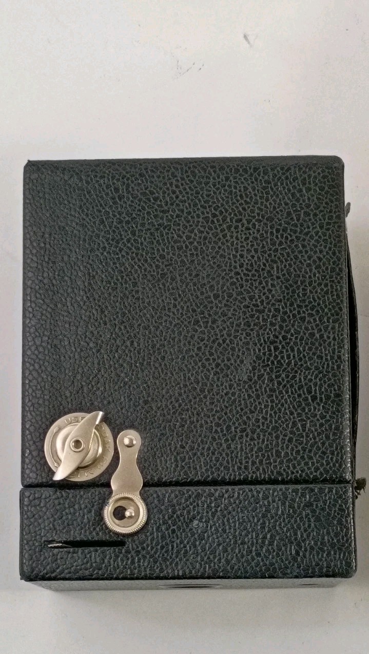 Kodak No.2 Vintage Rainbow Hawk-Eye Model C Black Box Camera 120 Film