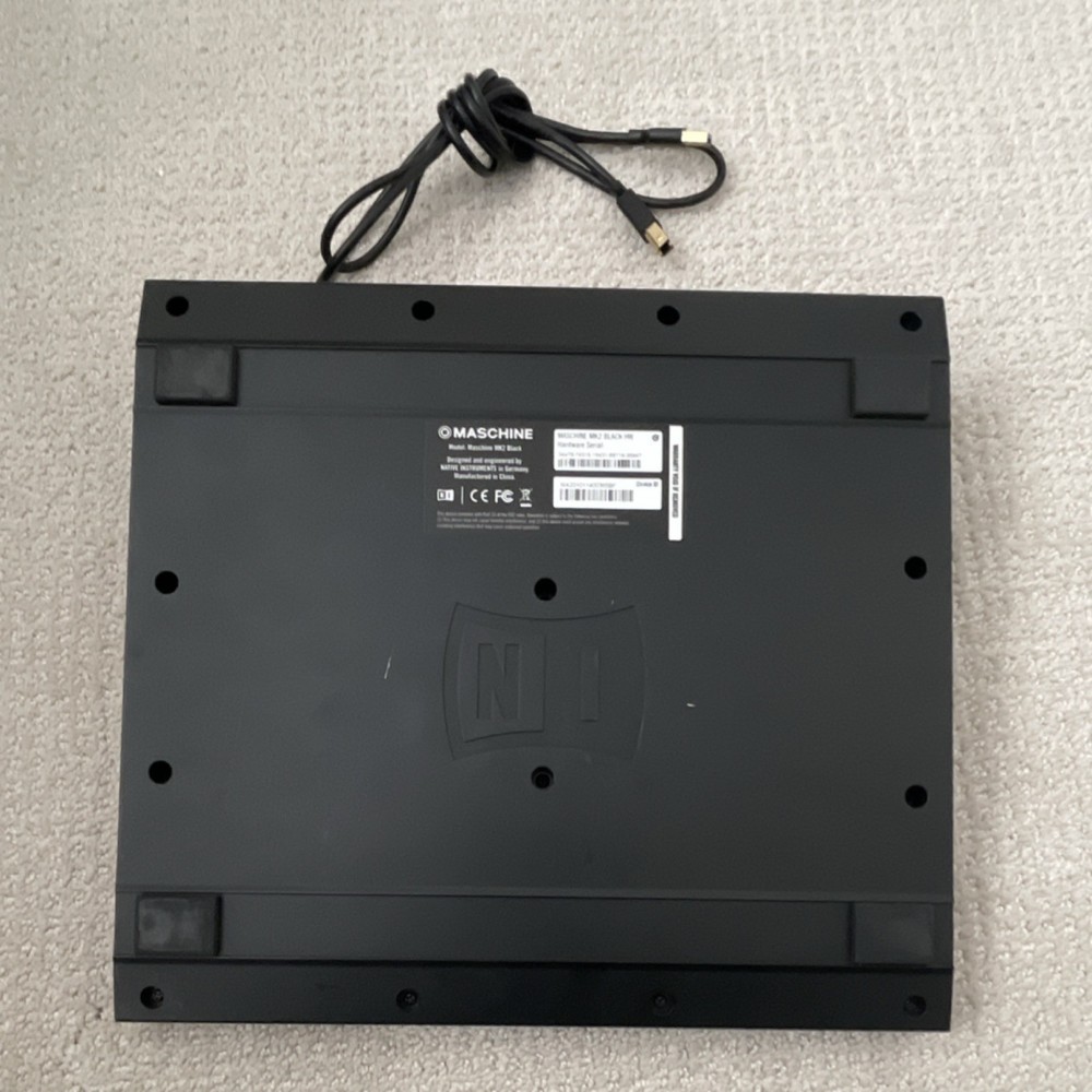 Native Instruments Maschine MK2 MIDI Controller, Bus-Powered, USB Out, 16 Keys