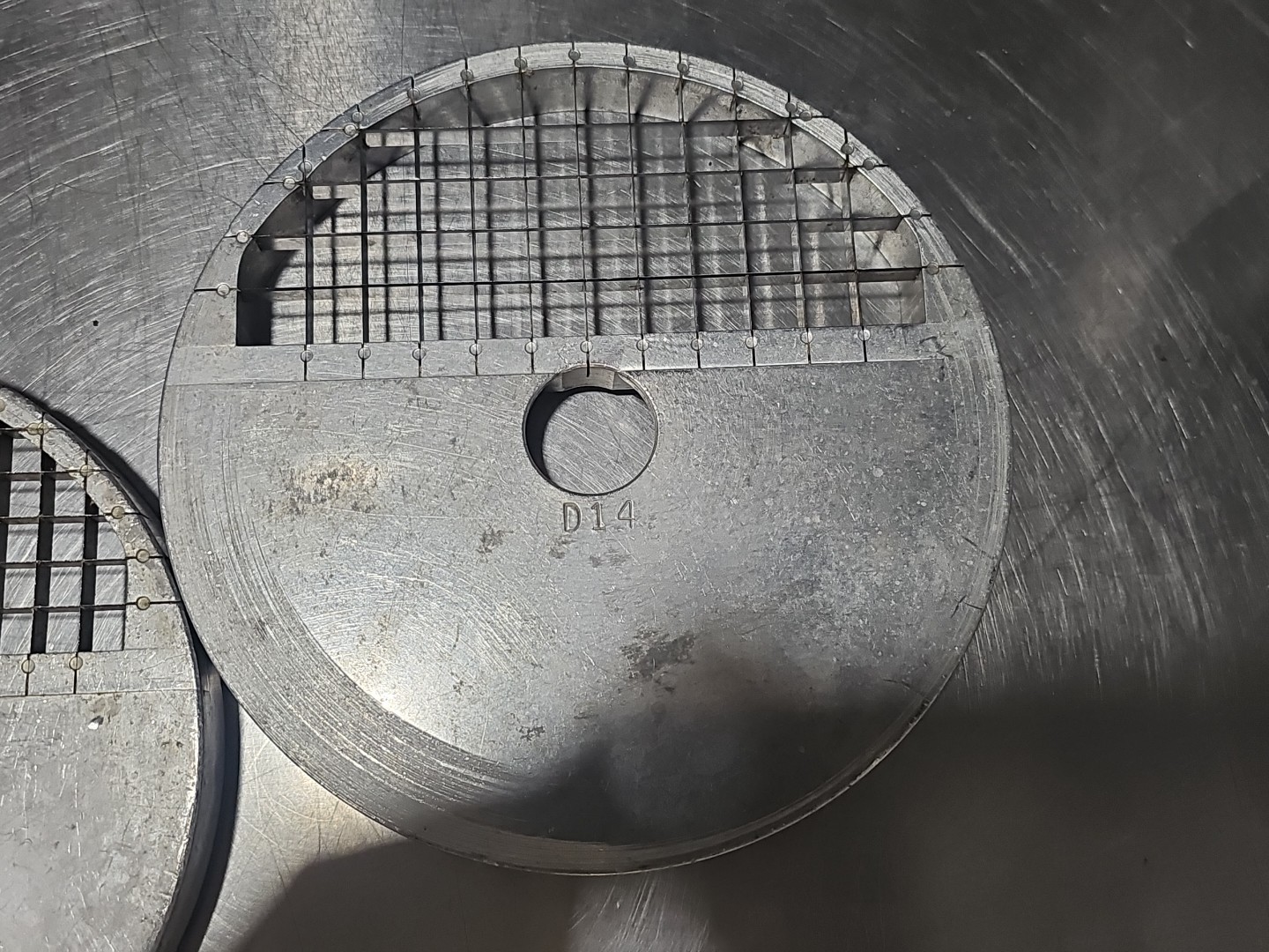 Mannhart MV 80 Commercial Food Processor With 6 pc Disc Attachment Set