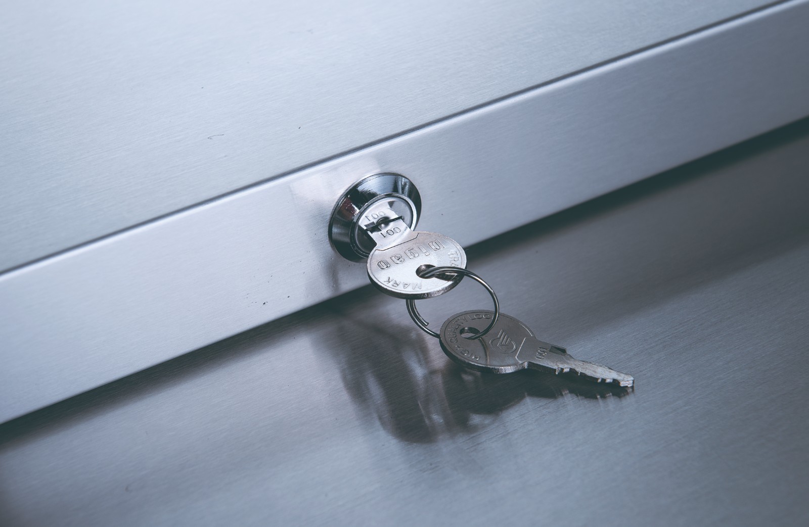 Oliver Commercial Triple 3 Door Reach In Refrigerator Cooler Fridge R72