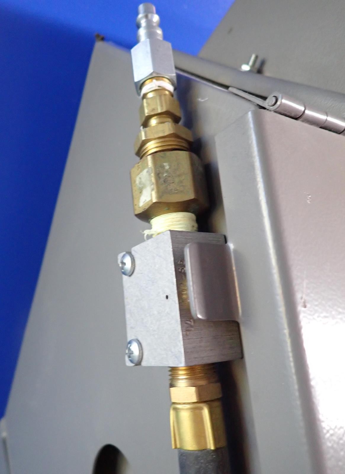 ECONOLINE 101691G-A Mini Bench Abrasive Blast Cabinet