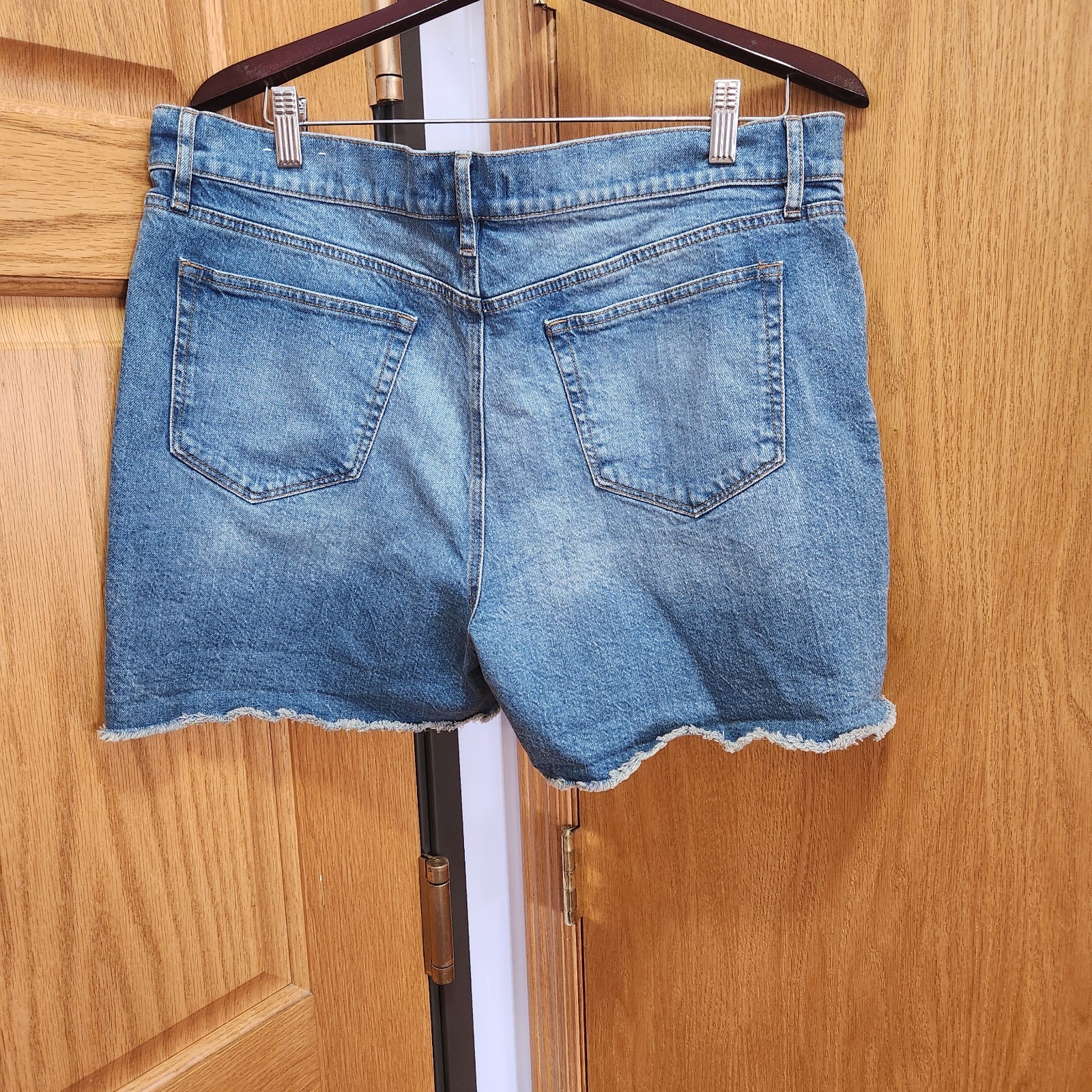 LOFT Made And Loved Jean Short Size 14
