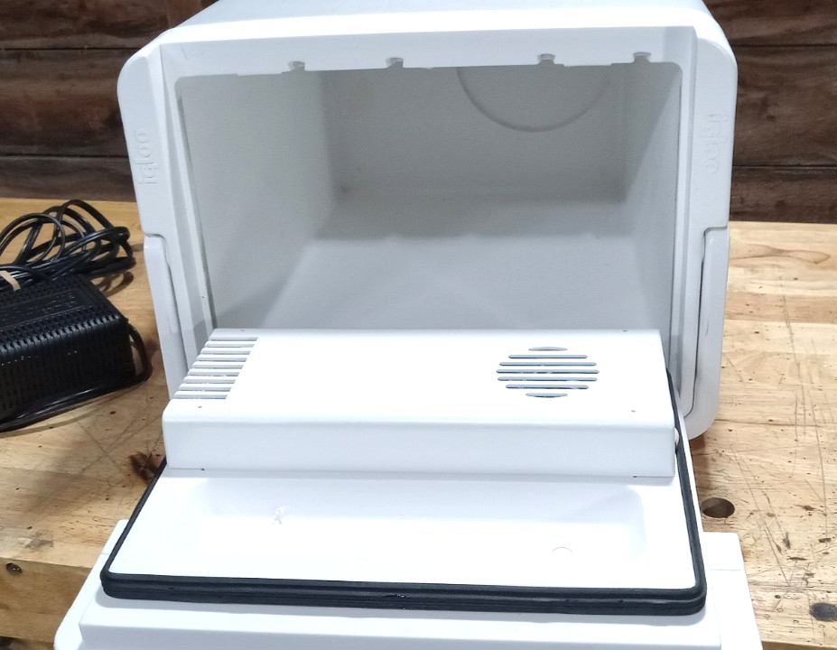 Used Igloo KOOL MATE 18  Thermoelectric Cooler