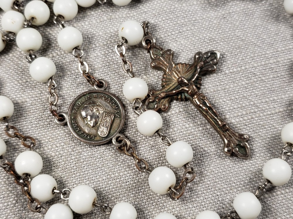 Beautiful Rosary Saint John Paul II Pope Benedict White Beads Christian Gift C45