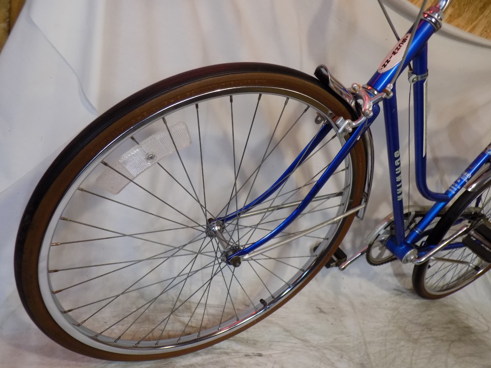 1980 SCHWINN COLLEGIATE LADIES 3-SPEED ROAD CRUISER BIKE BREEZE HOLLYWOOD RACER