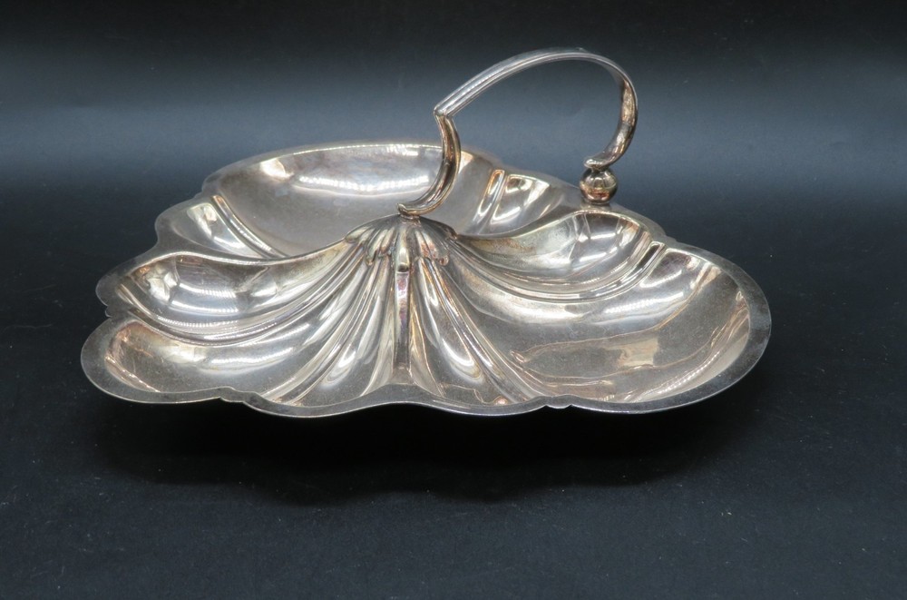 VTG EPNS Handled Silver Plate Bon-Bon Tray Shell Scallop 3 compartment 9.5"