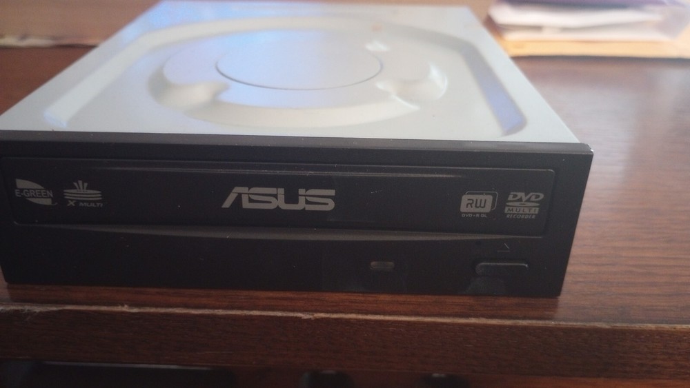 Asus DVD /CD Expandable Internal Rewritable Disc For PC Desktop Computer