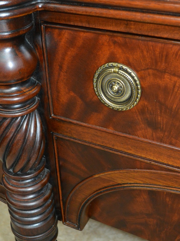 HENREDON MAHOGANY SIDEBOARD