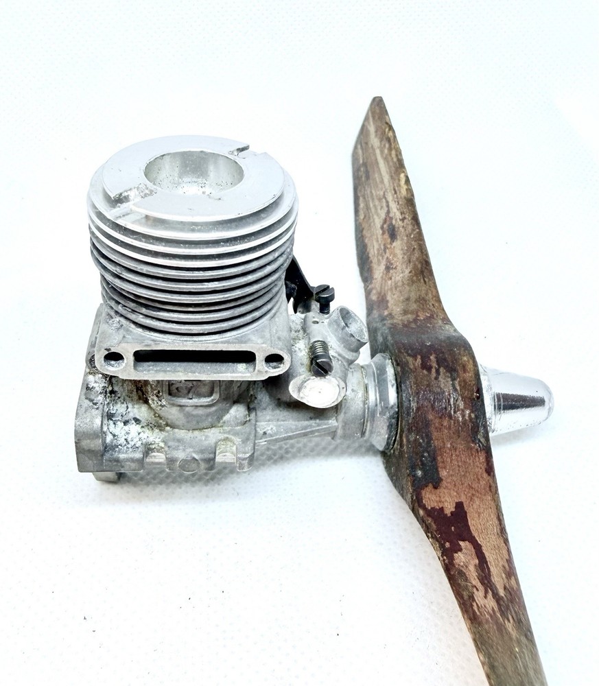Vintage RC Airplane Engine GP 7