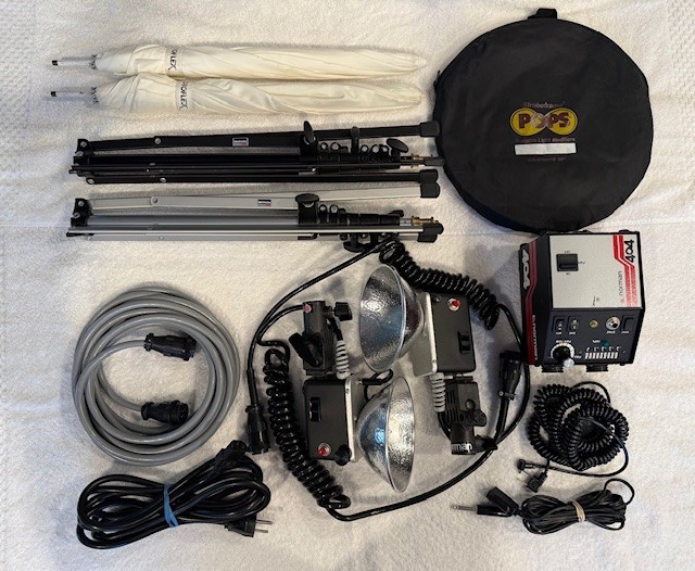 NORMAN POWER PACK 404 PORTABLE COMPLETE POWERFUL STUDIO LIGHT SYSTEM, ONLY $588