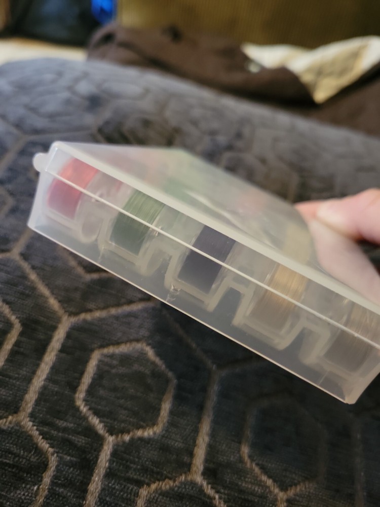 Environmentally Friendly Small Size Transparent Sewing Bobbin Box Sewing Bobbin