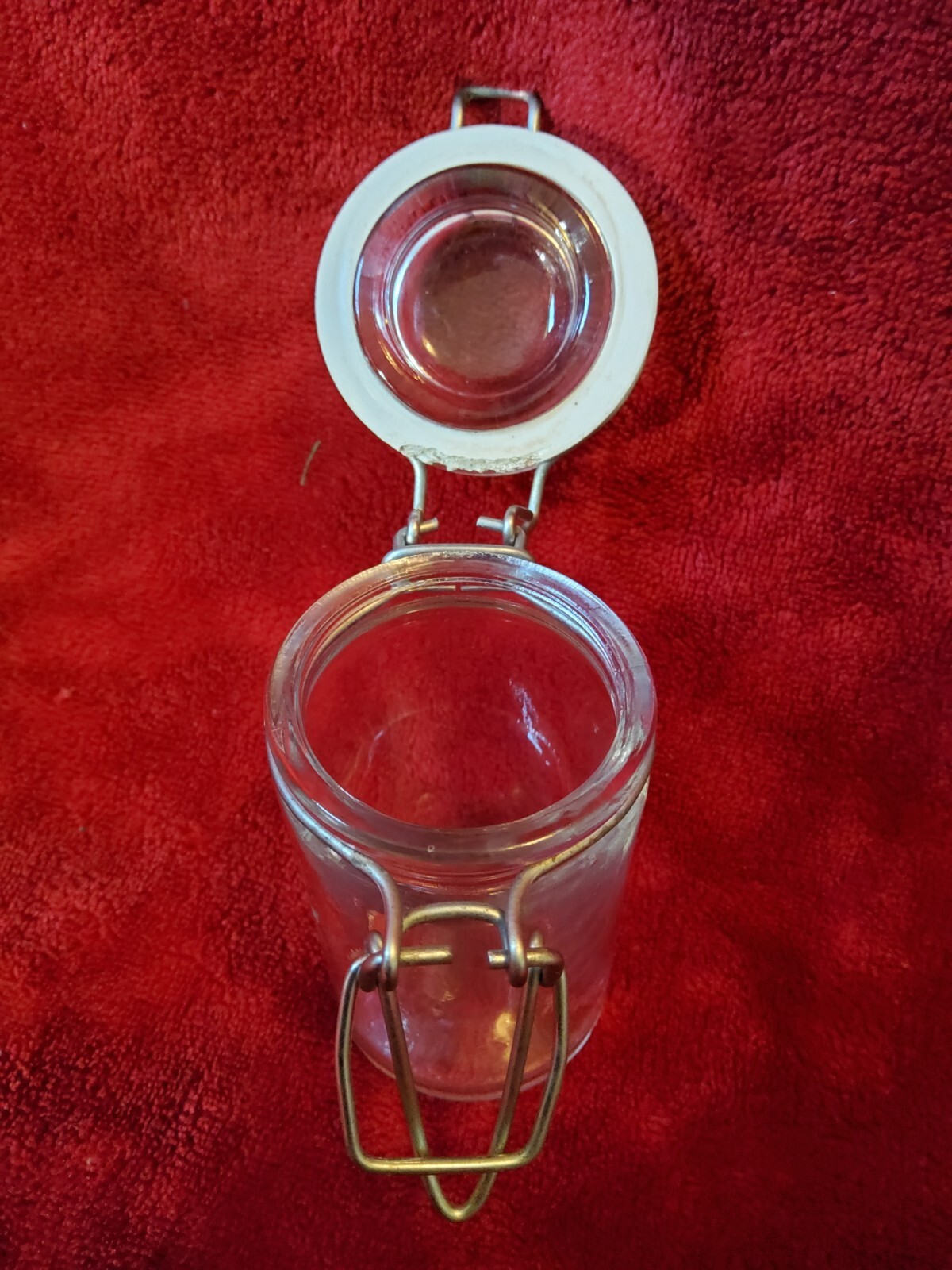 Jar With Locking Lid Clear Glass 3.25" x 1.75"