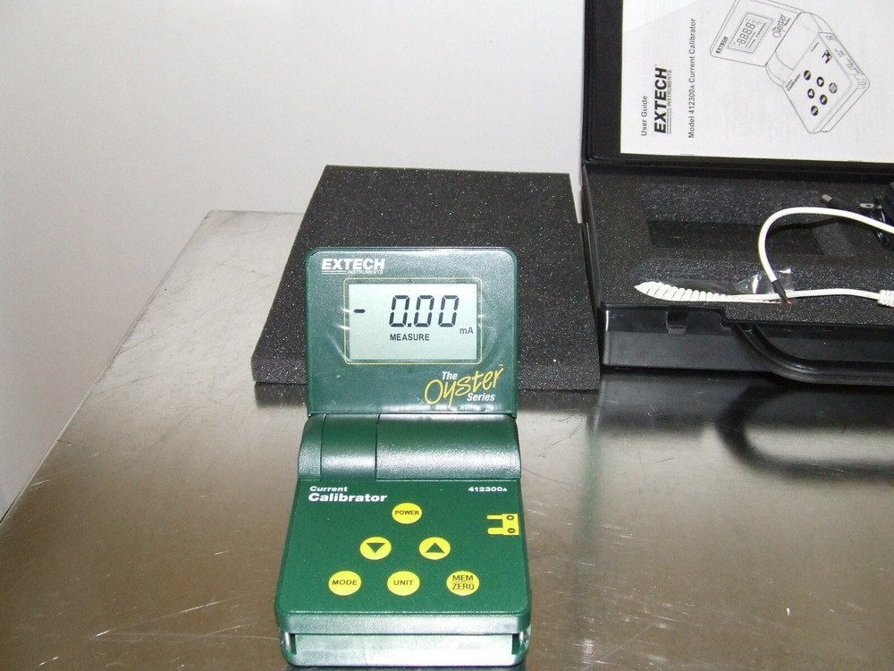 Extech 412300A Current Calibrator & Meter Calibrates Process Devices