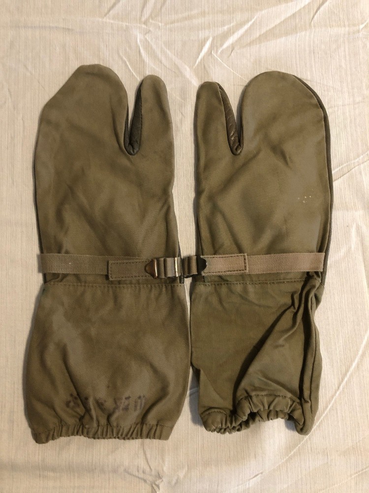 Never Used WW2 German Trigger Mittens / Shooting Gloves