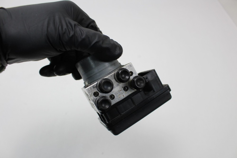 17-20 Ducati Monster 797 Abs Control Module Pump