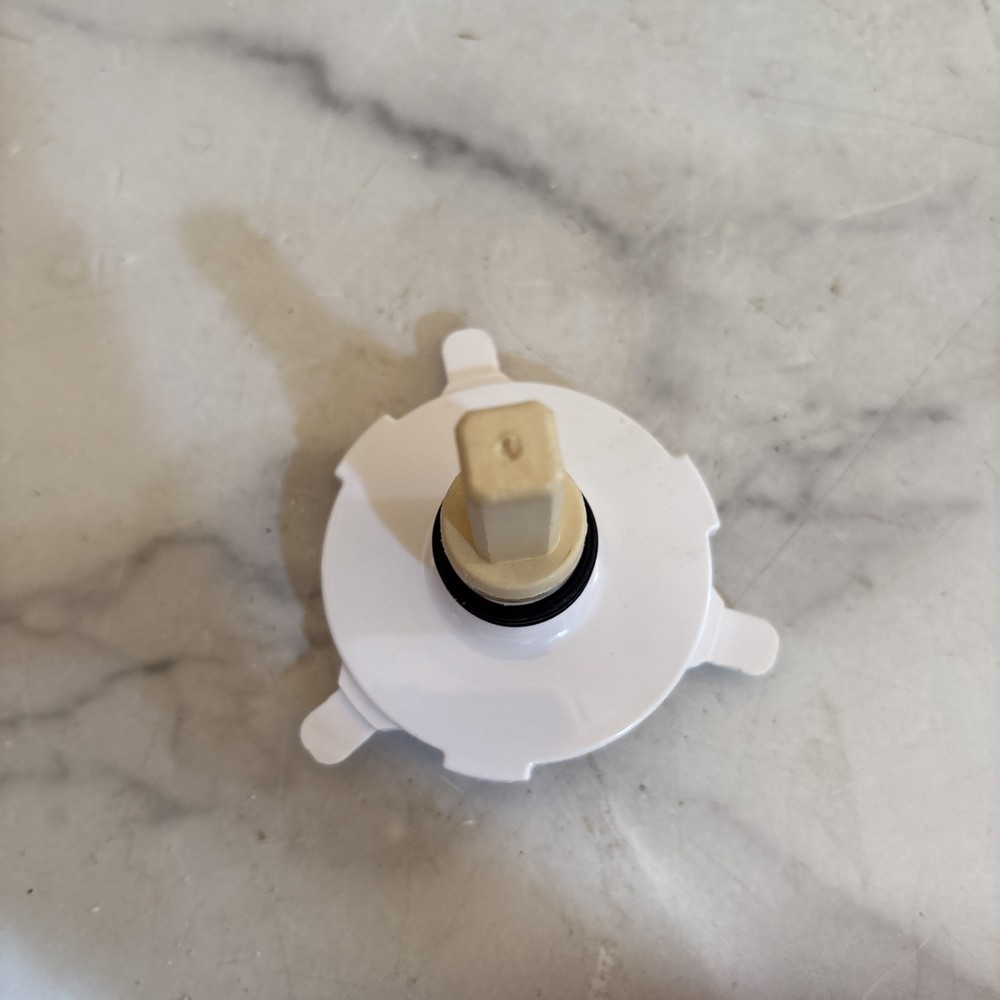 Farberware Replacement Part FP3000FBS Food Processor Bowl Coupling Piece ONLY