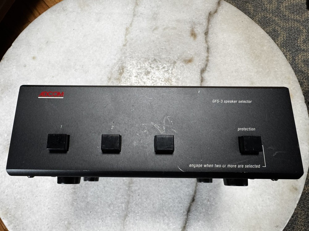 ADCOM GFS-3 Speaker Selector