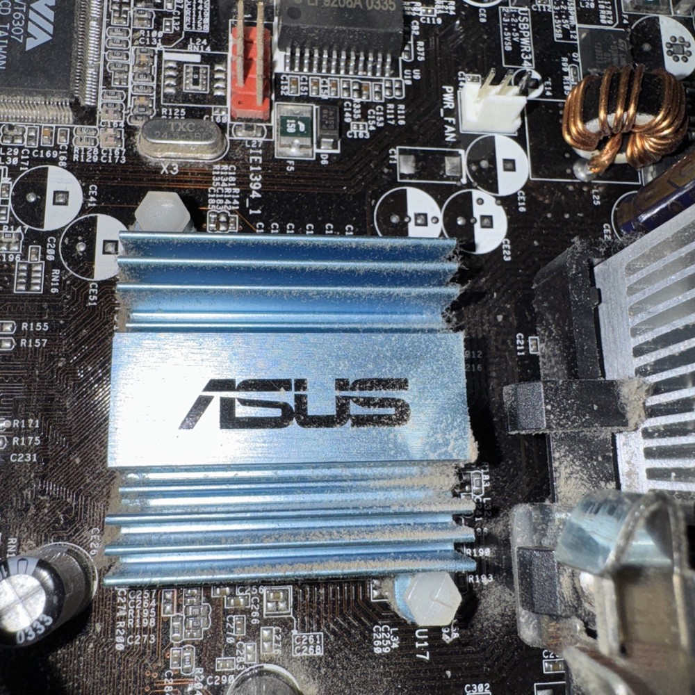 Asus K8V Deluxe socket As Pictured