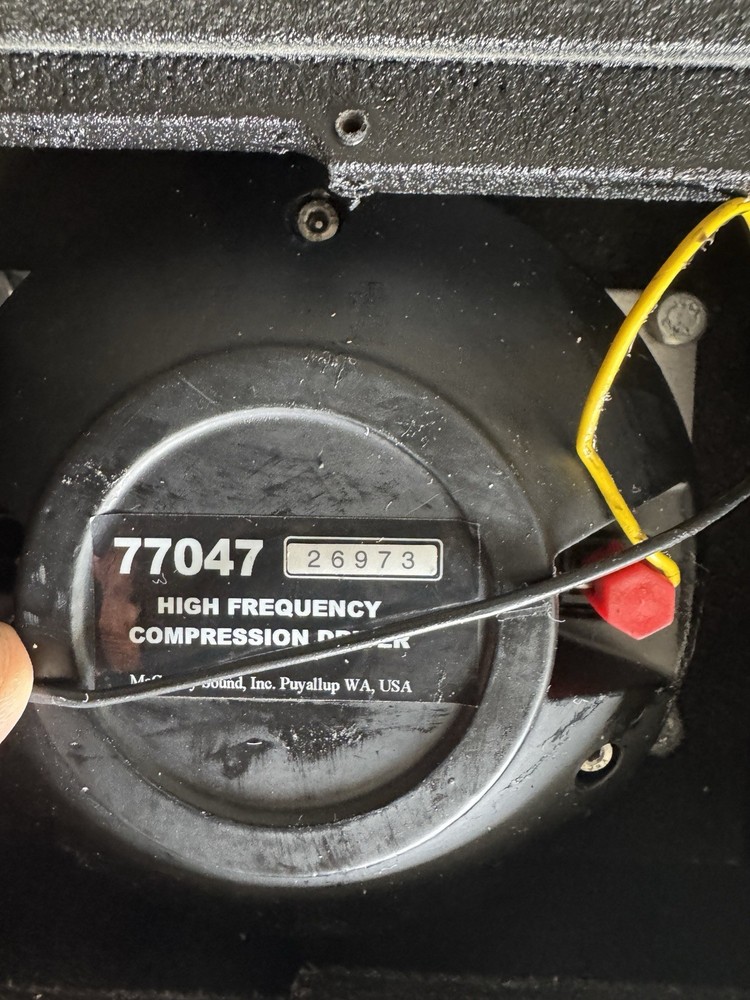 McCauley In.line line array 4 boxes