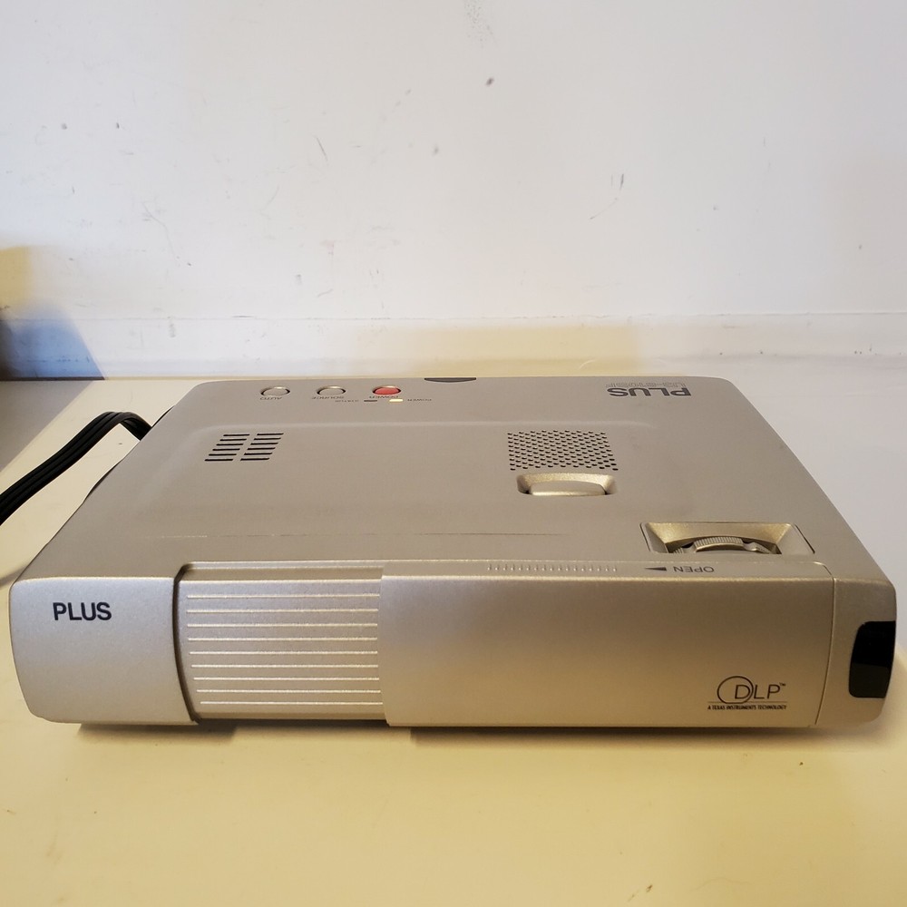 PLUS U3-810 DATA PROJECTOR with remote, user manual & case