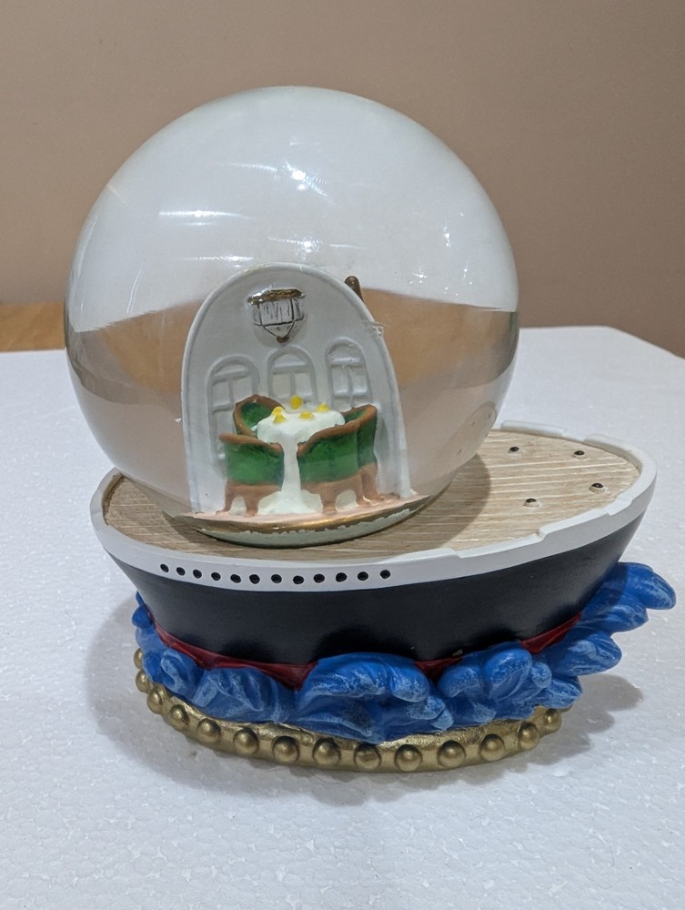 Titanic Snow Globe