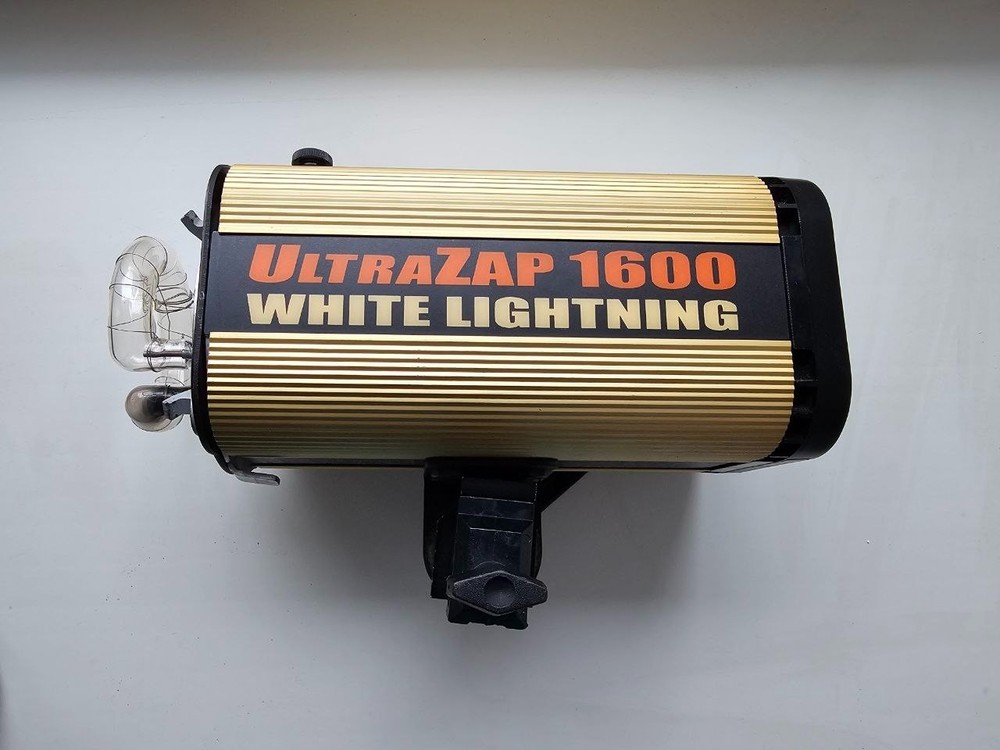 White Lightning UltraZap 1600 Monolight Strobe Light