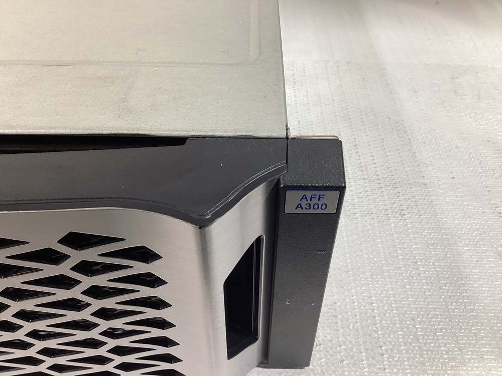 NetApp NAF-1601 All Flash FAS AFF A300 Storage Array Chassis w/ Controllers
