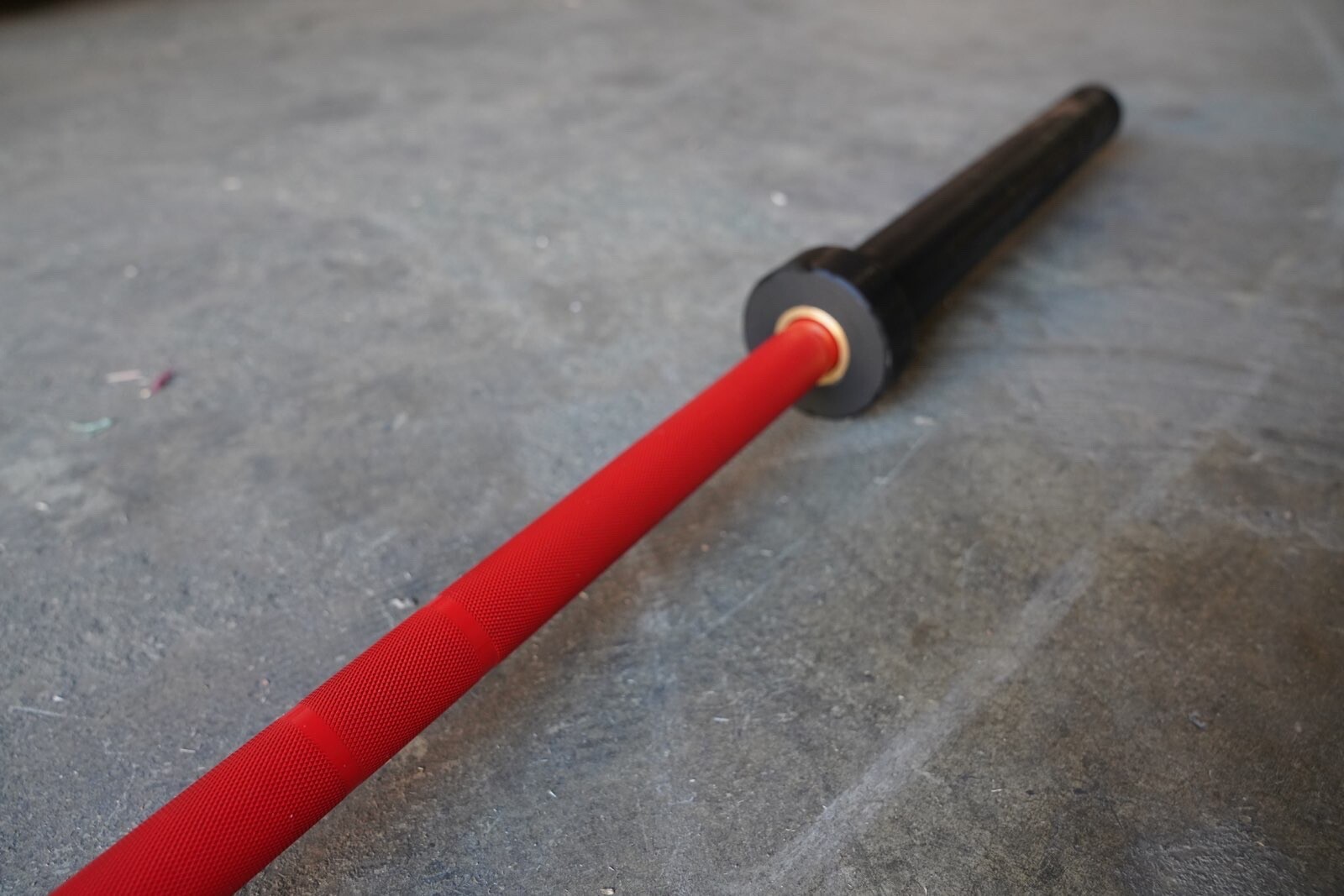 Red Cerakote Or Green 20kg 7ft Long 1500lb Olympic Barbell w/ Black Sleeves