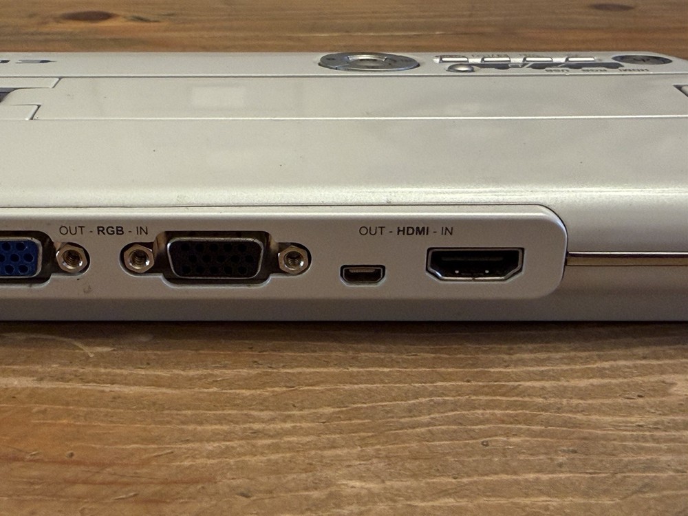 Elmo MO-1 Visual Presenter Document Camera HDMI VGA USB Includes Power Cable