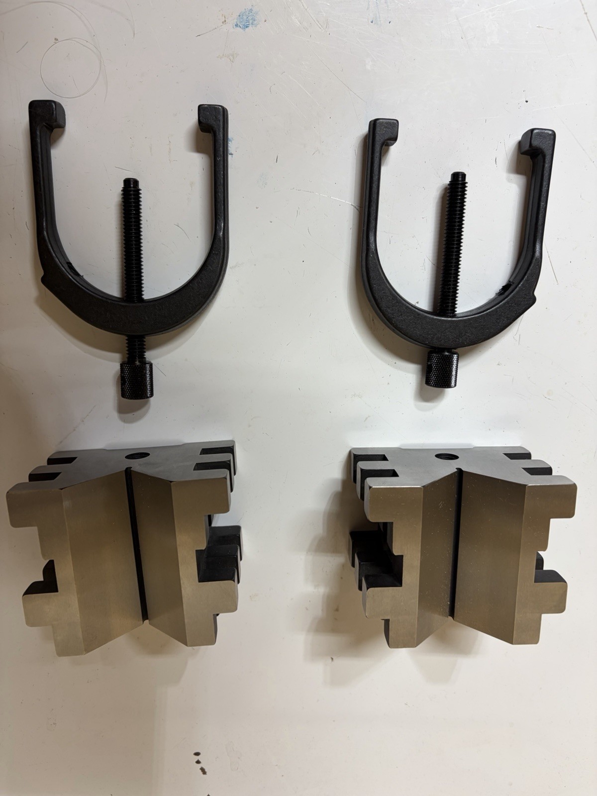 Starrett 568C Steel V-Blocks Matching Pair with Clamps