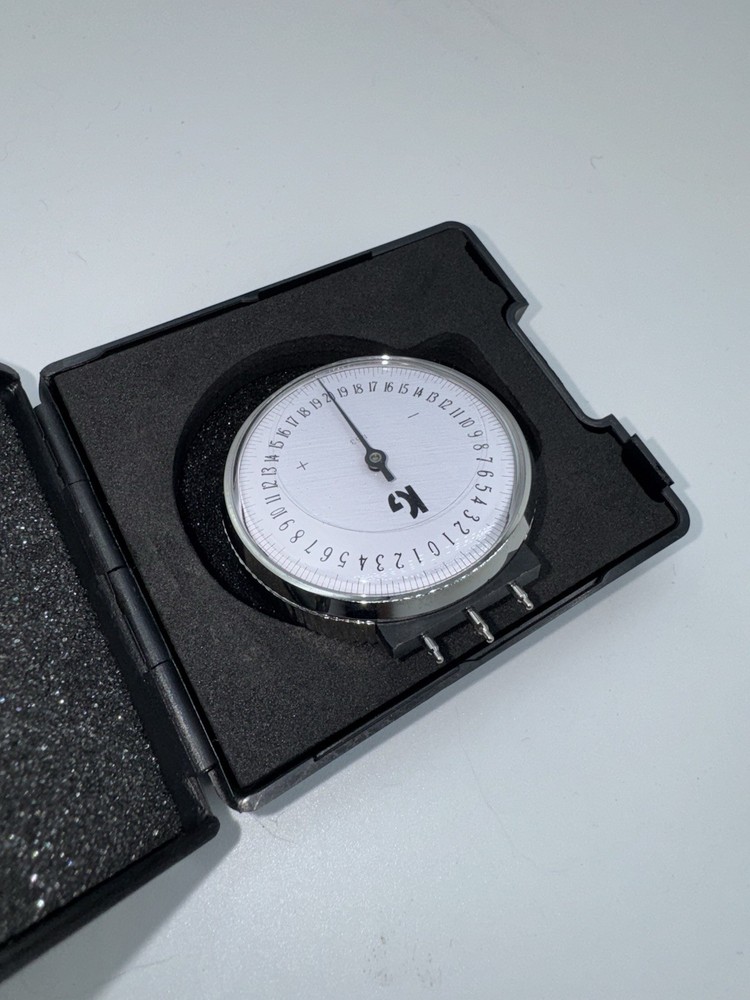 Kleargo Lens Clock