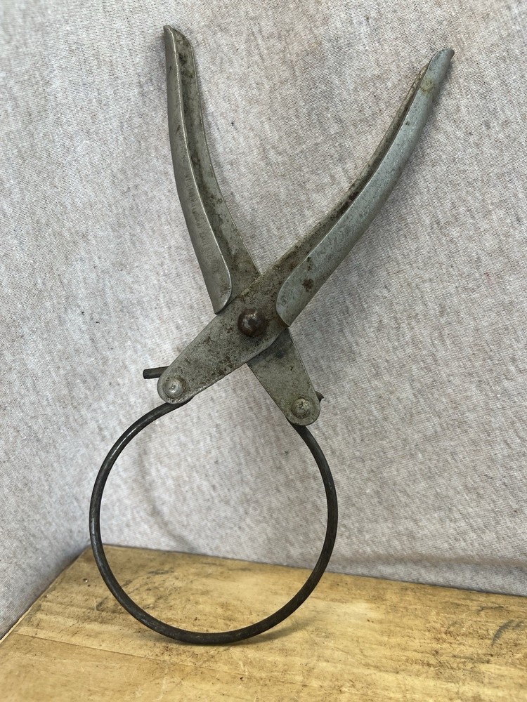 Vtg Squeeze Handle Jar Opener