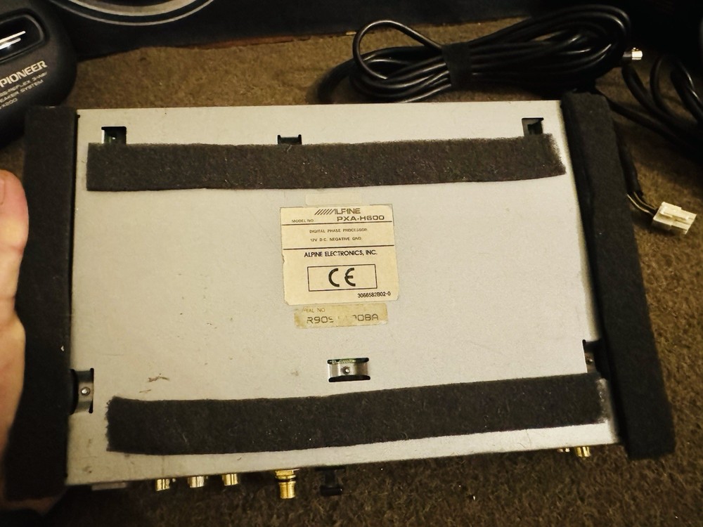 ALPINE PXA-H600 Digital Audio Processor & PXA-H600 Controller Old-School