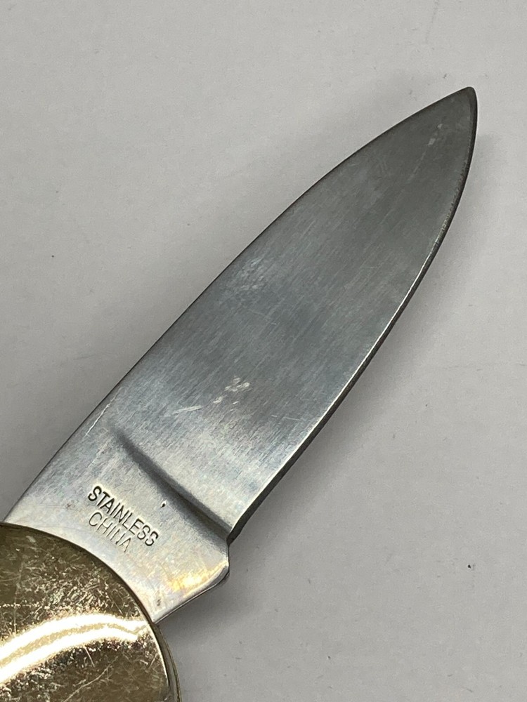 Wolf Pack Commemorative Knife in Presentation Box WPCKT