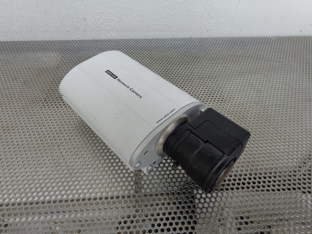 Axis 2120 Network Camera 0126-011-01 IP Web