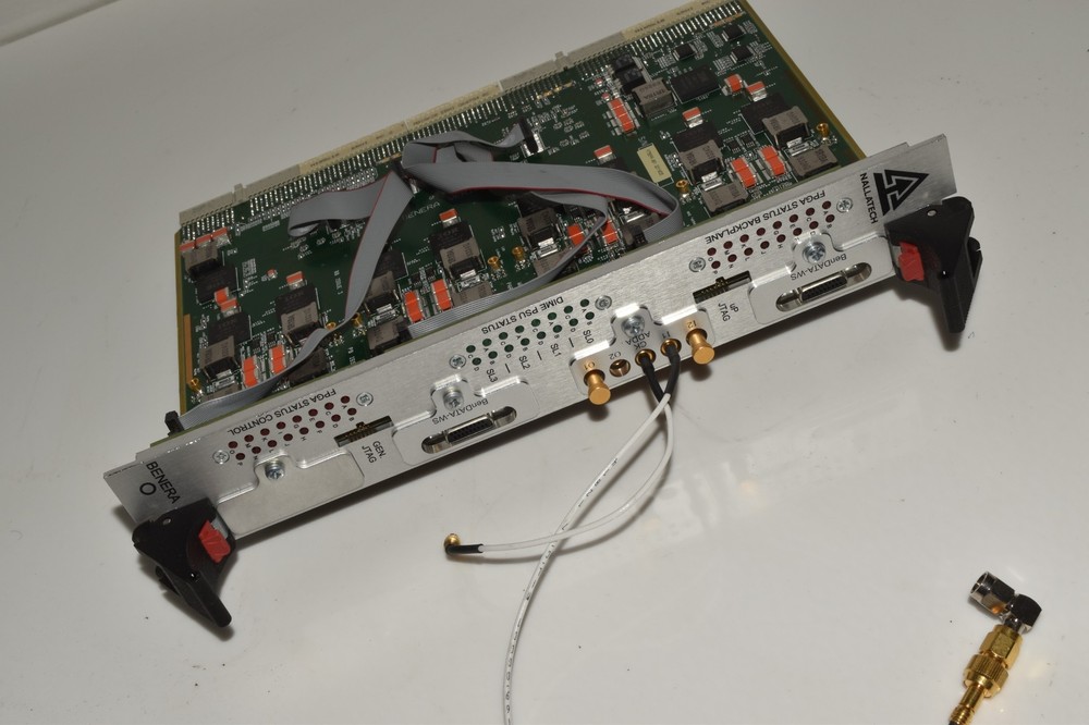 ^^ Nallatech Benera BOARD / MODULE w/ XILINX XCV600 Gate Array (SNF99)