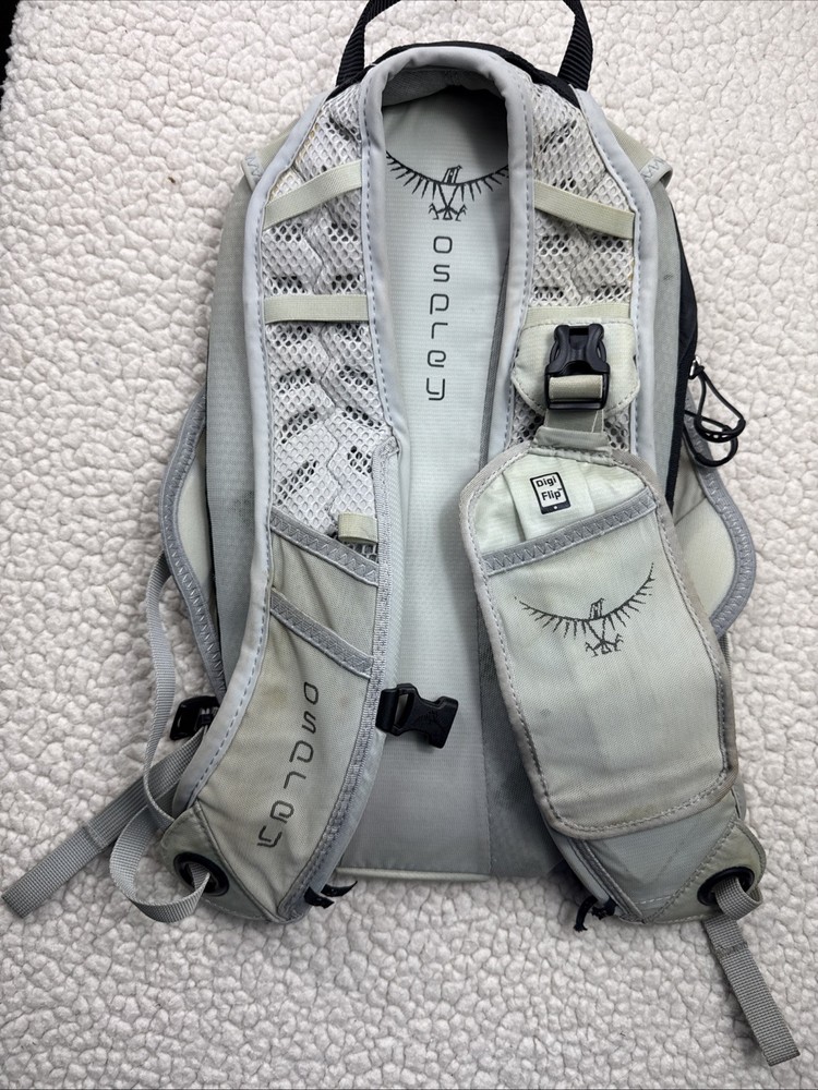 Osprey Rev 1.5 hydration pack in Grey Without Bladder