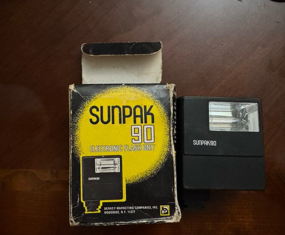 Sunpak 90 Electronic Flash Unit 650-090